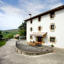 Casa Rural LORETXEA, Izcue