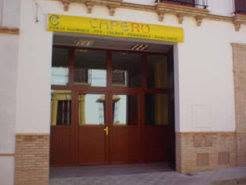 Caperu, Carmona