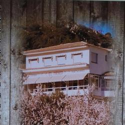El Pirineo, Confrides