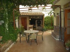 Villa Arriba, Pliego