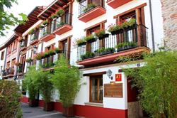 Apartamentos TurÍsticos Ezcaray
