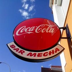 Bar Mecha, Dueñas