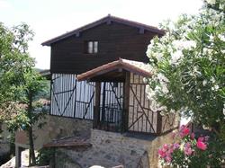 Casa Del Herrero, Mogarras