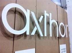 Axthor, Valencia
