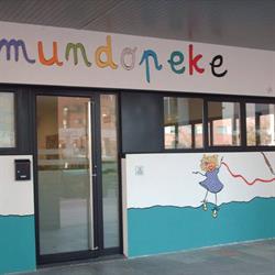 Guardería Mundopeke-Julio y Agosto, Artica