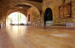 El Roura Blanch, Monells