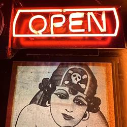 Traveling Bar, Madrid