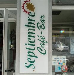 Septiembre Cafe Bar, Temple