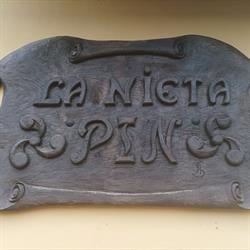 La Nieta Pin Casa De Comidas, Fuso de la Reina