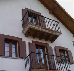 Pirinargi, Abaurregaina