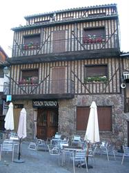 Meson Taurino, Mogarras