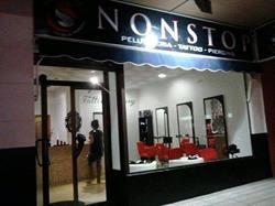 Non stop/ peluquería/ tattoo/ piercing, Mijas