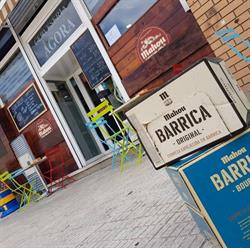 Hamburguesería Bald And That Agora, Abrera