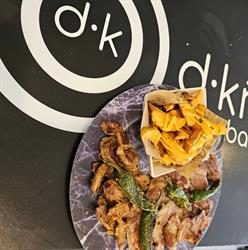 D'Kañas, Alora
