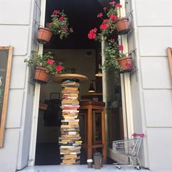 Libreria Las Dos Vias Papeleria Y Prensa, Grado
