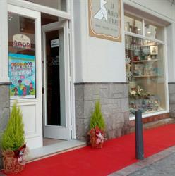 La Pajarita De Papel, Ampuero