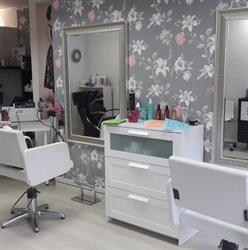 M.J Sánchez Peluqueria y Estetica, Cártama