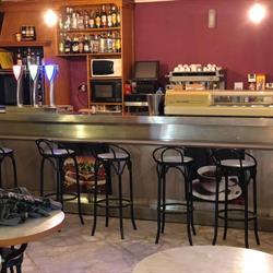 Bar chicos, El Tiemblo