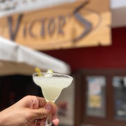 Victor's Café-Bar, Vera