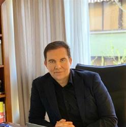 Dr. Cristóbal López Martín, Marbella
