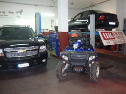 UK AUTOS, Tías