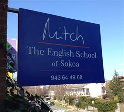 Academia de Idiomas Mitch English School, Akartegi