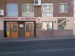 La Facultad, Coria