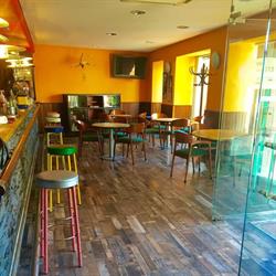 Hispano Café-Bar, Ciñera