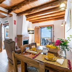 Apartamentos Entre Senderos, Capileira