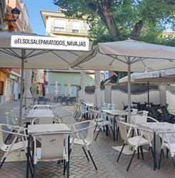 El sol sale para todos, Navajas
