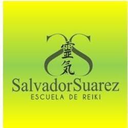 Escuela holistica y consulta Salvador Suárez, Vecindario
