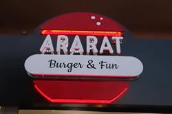 Ararat Burgerandfun, Son Ferriol