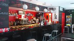 Kafé True Colours, Doneztebe