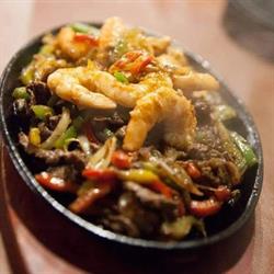 Emma's Cantina Mexicana, Tías