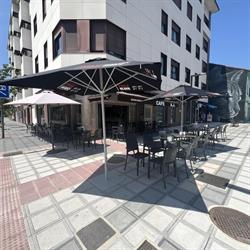Cafe AJ, Lugones