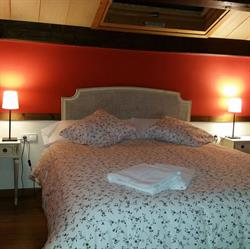 Apartamentos La Estibialla. Huesca, Campo