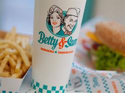Betty&Sam, Llucmajor