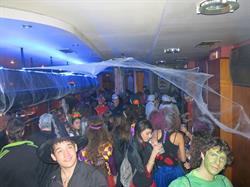 Timo's Bar, Cárcar