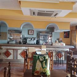 Bar Lechero, Torres