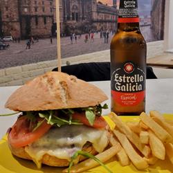 Vagalume Café-Bar, Fene