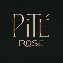 Pité Rosé, Pilas