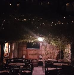 Pub O Lugar, Ares