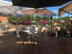 Universal café bar, Almanza