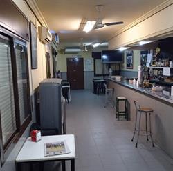 Bar Agapito, Paradas