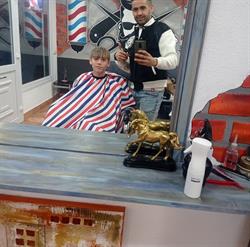 Barbershop Ahmed, Arenal
