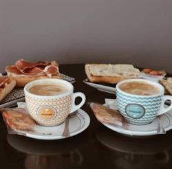 Café Arábica, Salas