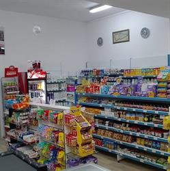 Mini Market Roma, Posada