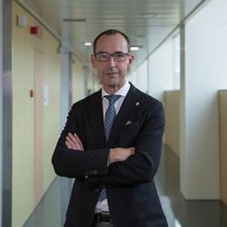 Dr. Lluís Puig Verdié, Barcelona