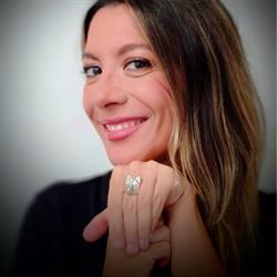 Elle Nin, Sevilla