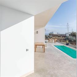 Casa Triangolo, La Oliva